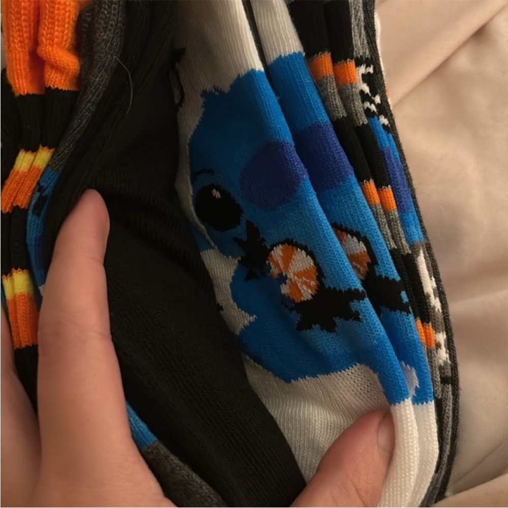 Disney Halloween Stitch 9 pairs of socks - Picture 5 of 6